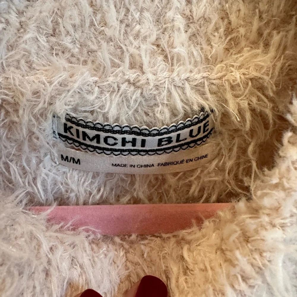 ♥️Kimchi Blue medium teddy plush sweater! So cozy! - Picture 4 of 4